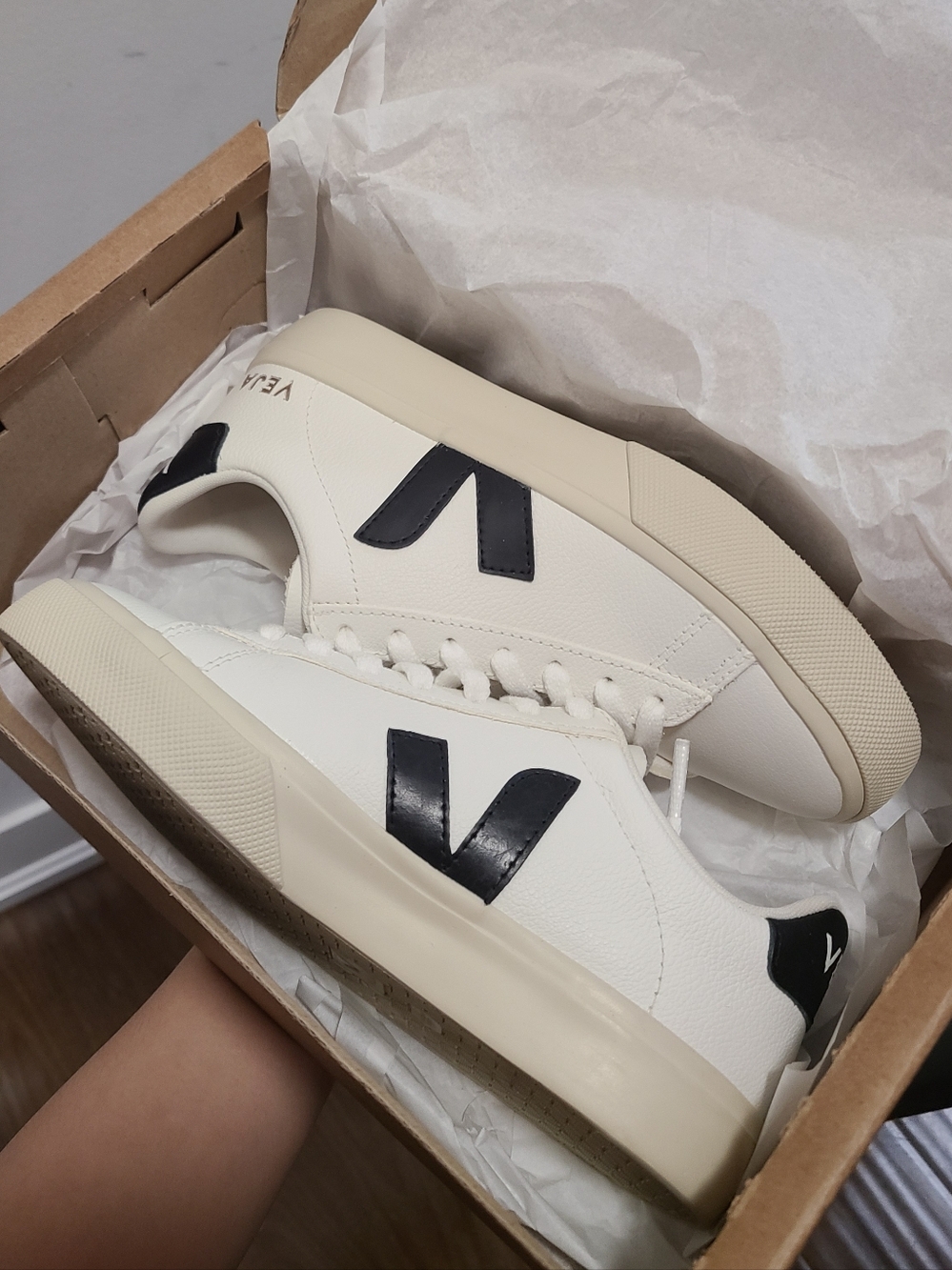 Brand New Veja Women's Cream White Leather Sneakers with Black V Detail